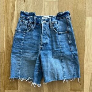Abercrombie 7” Dad Denim Shorts